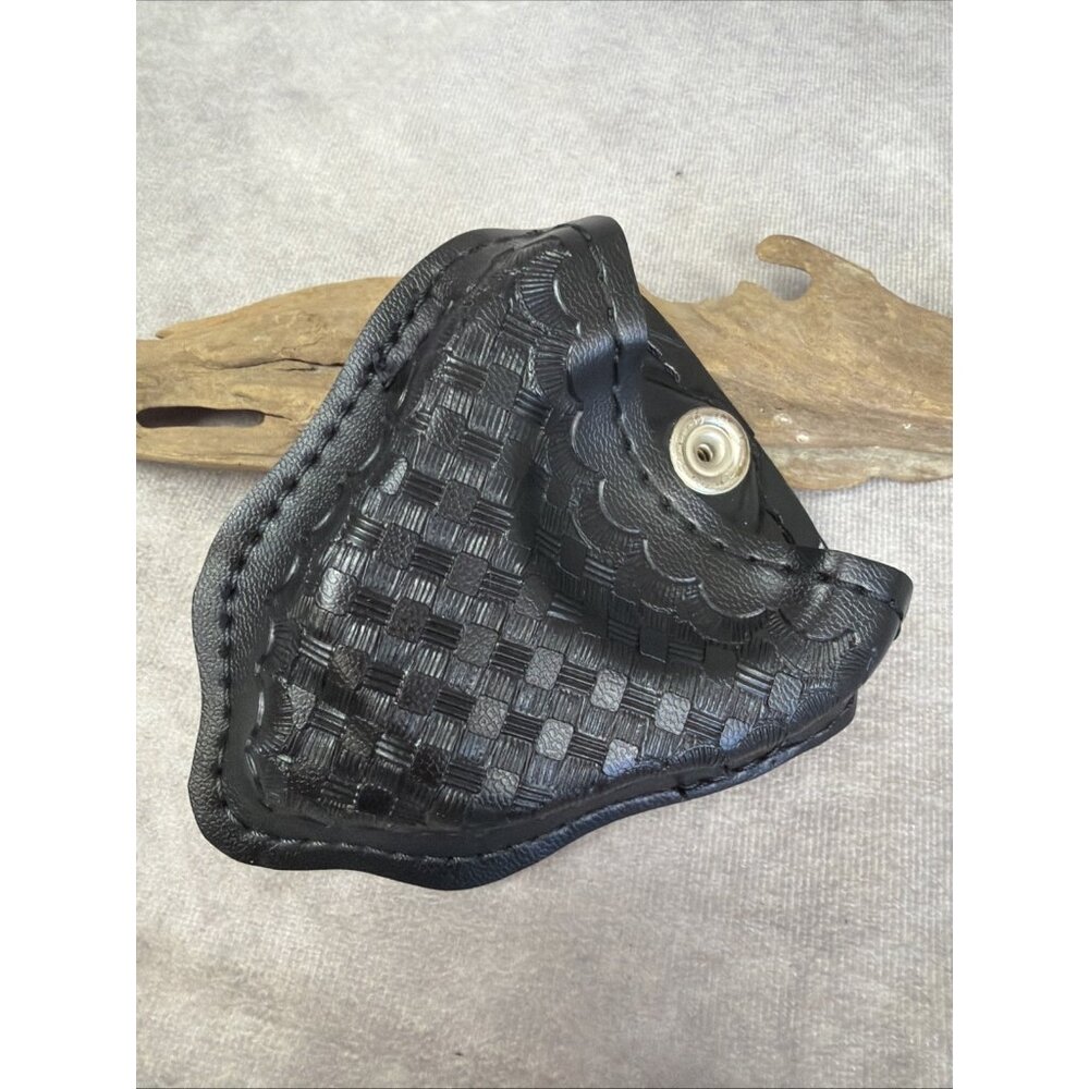 Safariland Model 090 Open Top Handcuff Case For Hinged Handcuffs Basket -090H-18